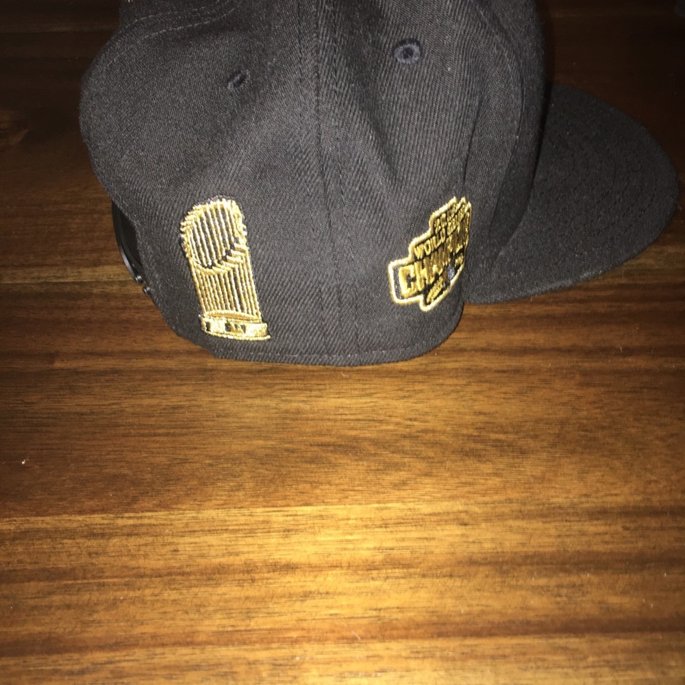 Chicago Cubs 2016 World Series cap - Picture 4 of 8